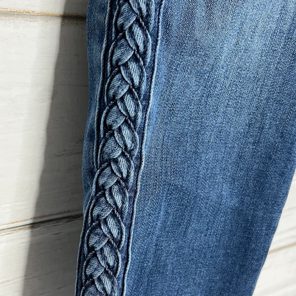 Judy Blue Relaxed Fit Jeans Medium Wash Stretch Denim Braided Size 32 - Picture 12 of 12